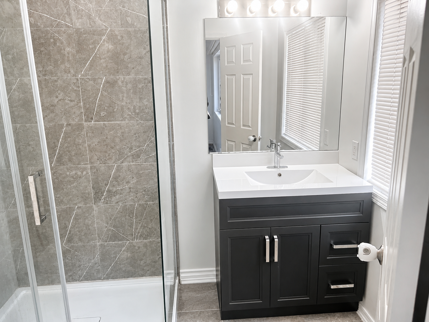 142 Palacebeach Trail, Hamilton, ON, L8E 0C3 - 10