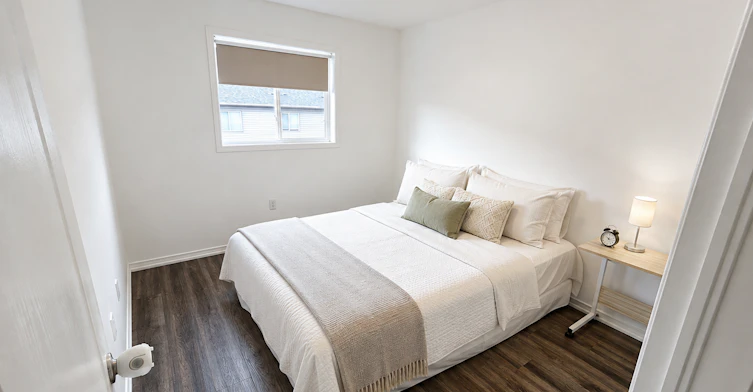 142 Palacebeach Trail, Hamilton, ON, L8E 0C3 - 12