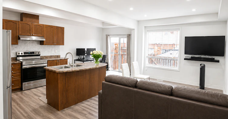 142 Palacebeach Trail, Hamilton, ON, L8E 0C3 - 2