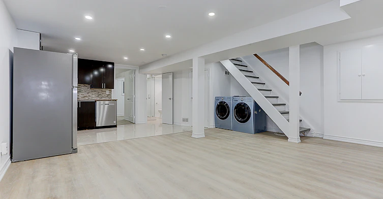 BSMT-3271 Chokecherry Crescent Bsmt, Mississauga, ON, L5L 1B1