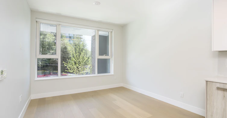 211-423 6th Street, West Vancouver, BC, V7T 1A4 - 6