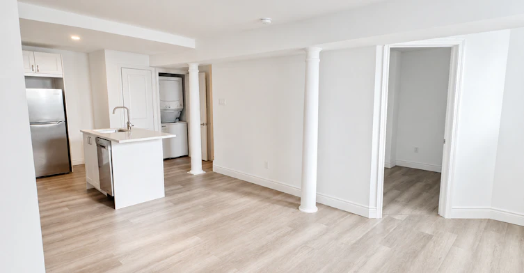 16 West Avenue South, Hamilton, ON, L8N 2S1 - 12