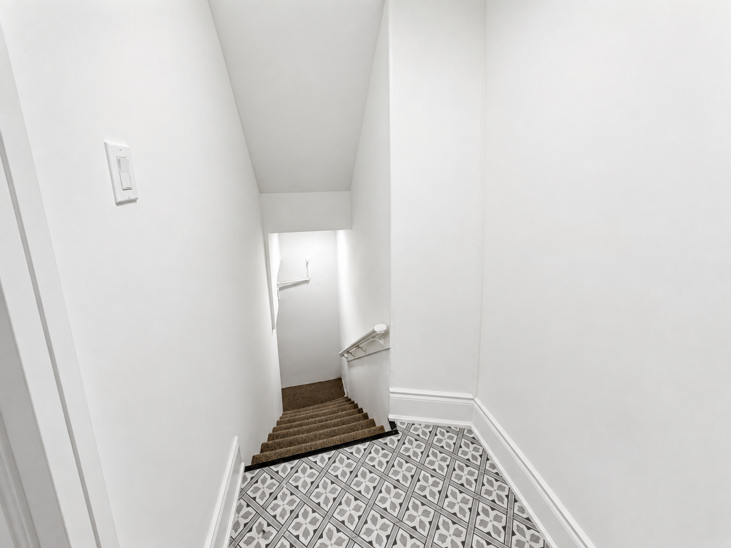 16 West Avenue South, Hamilton, ON, L8N 2S1 - 21