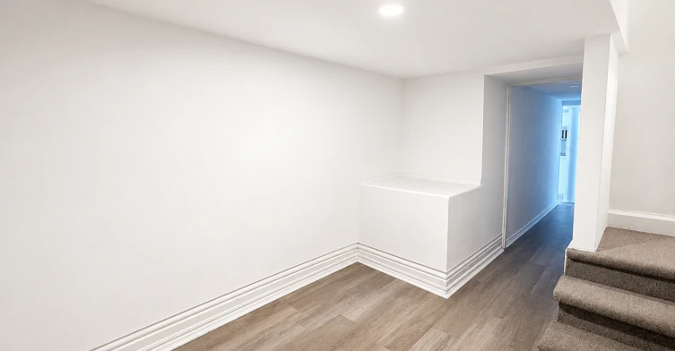 16 West Avenue South, Hamilton, ON, L8N 2S1 - 3