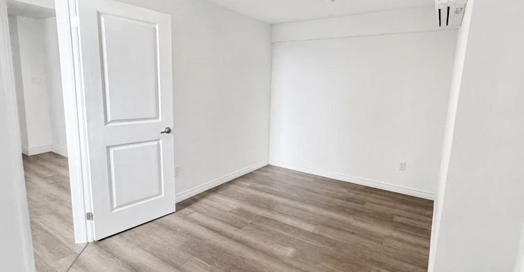 16 West Avenue South, Hamilton, ON, L8N 2S1 - 14