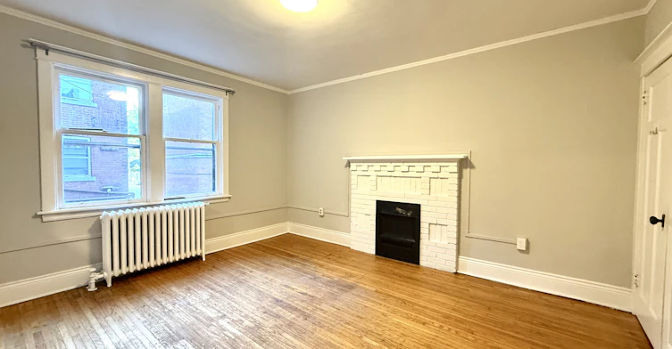 15-94 East Avenue South, Hamilton, ON, L8N 2T4