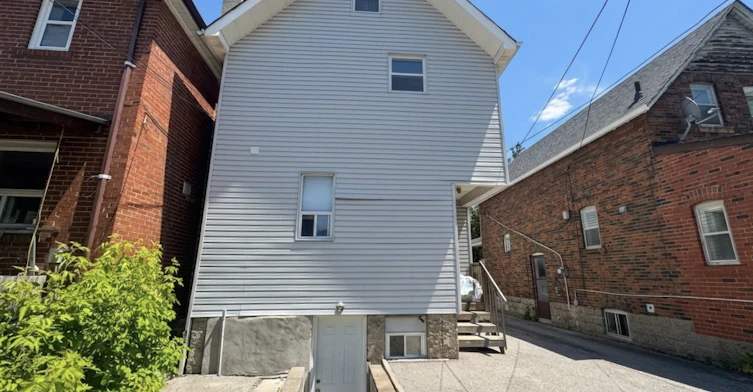 BSMT-26 Rockvale Avenue, Toronto, ON, M6E 3E4 - 9