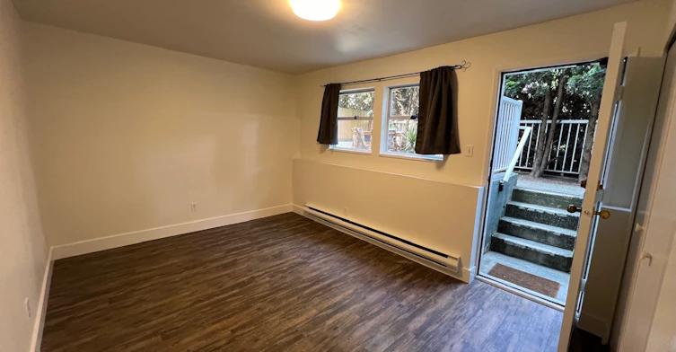 315, West 13th Avenue, Vancouver, BC, V5Y 1W2 - 4