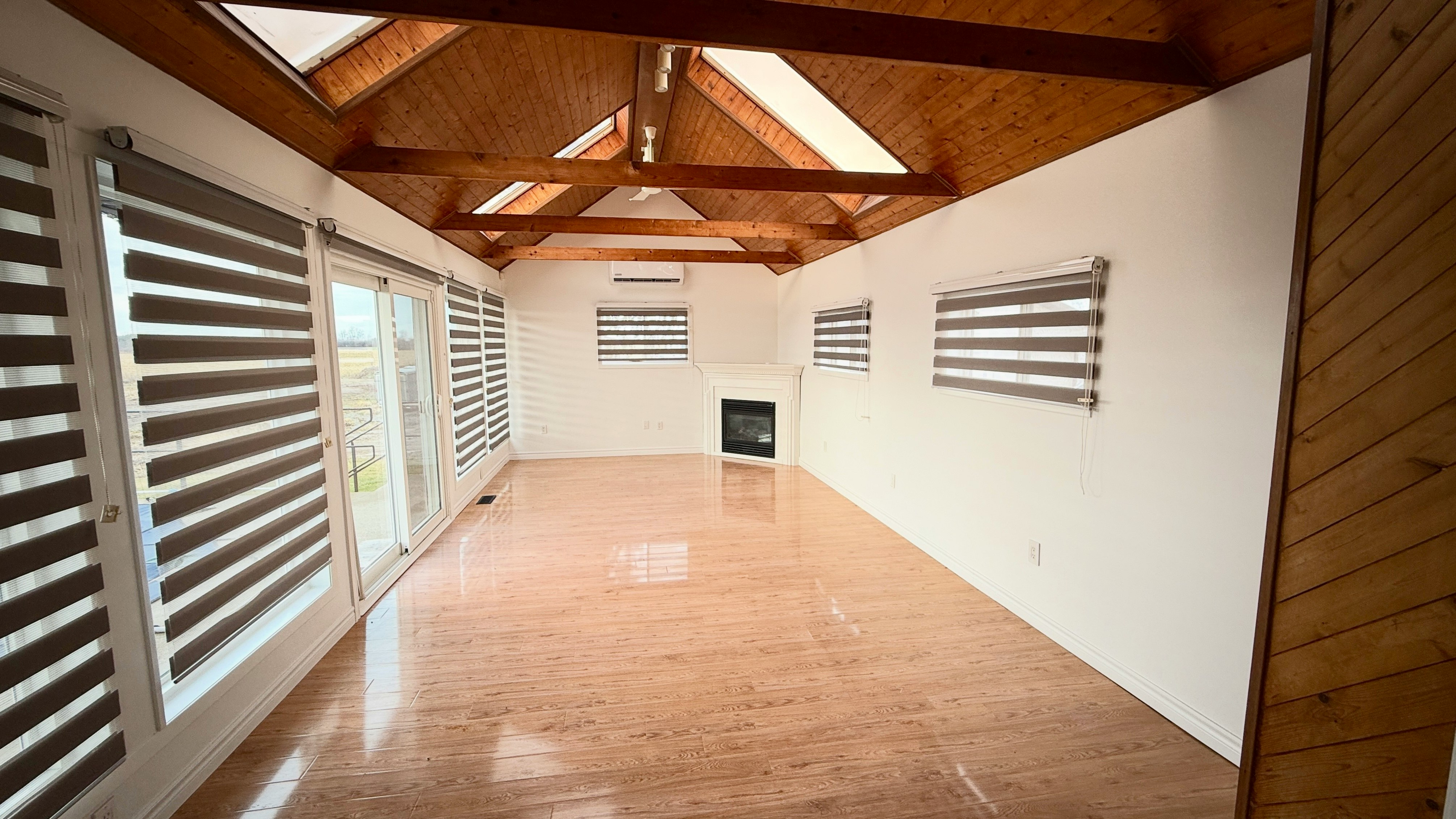 3260 Ferris Road, Hamilton, ON, L0R 1W0 2