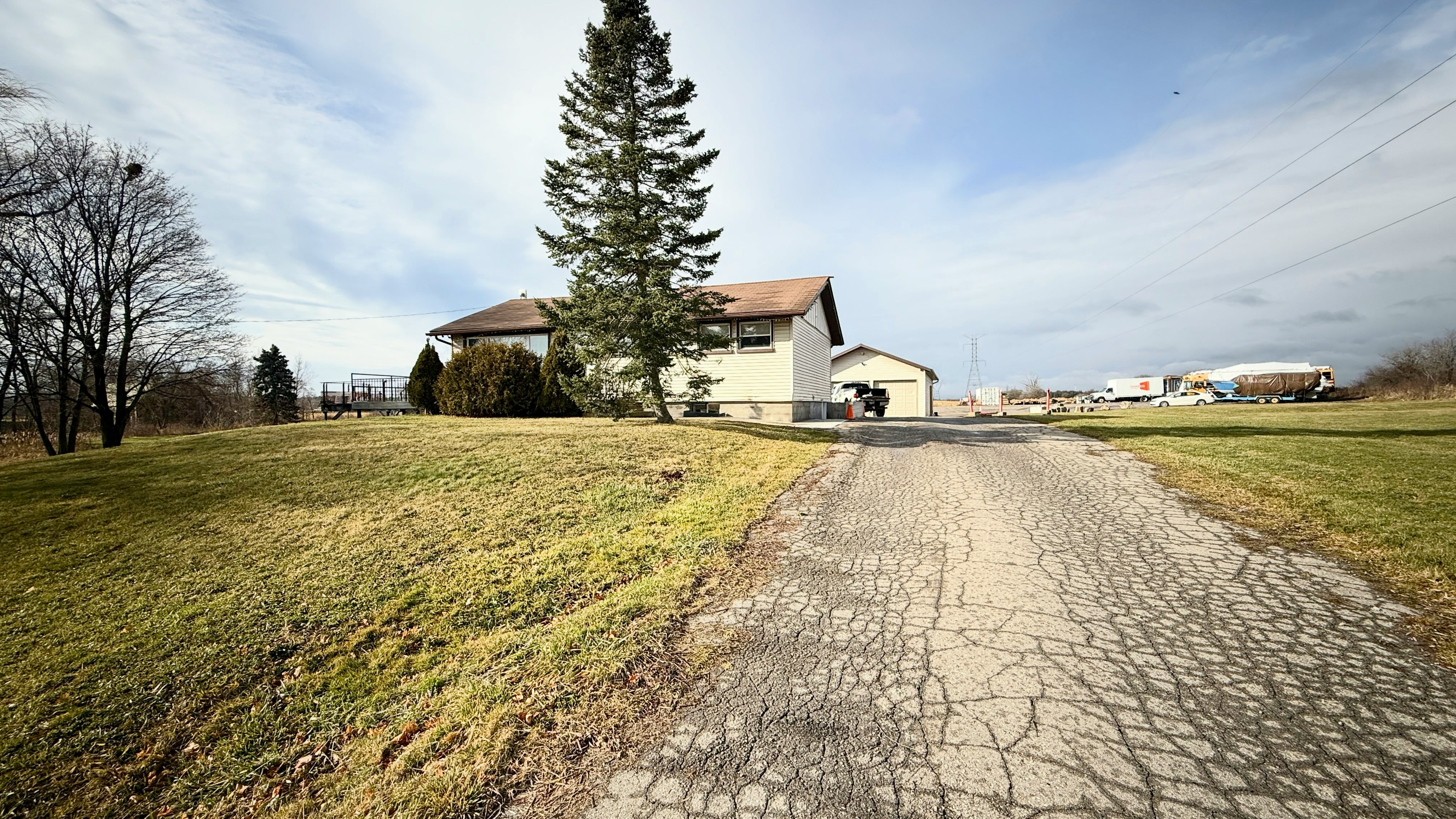 3260 Ferris Road, Hamilton, ON, L0R 1W0 1
