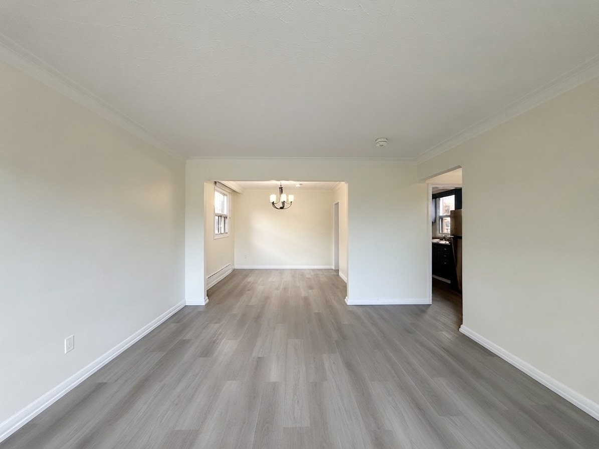 Main-46 Montcalm Avenue, Toronto, ON, M6E 4N7 - 7