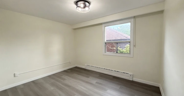 Main-46 Montcalm Avenue, Toronto, ON, M6E 4N7 - 17