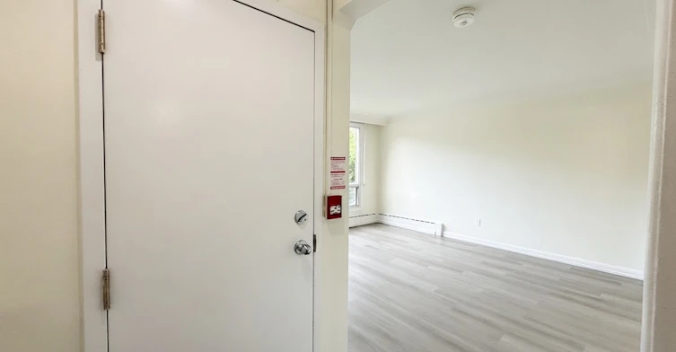 Main-46 Montcalm Avenue, Toronto, ON, M6E 4N7 - 28