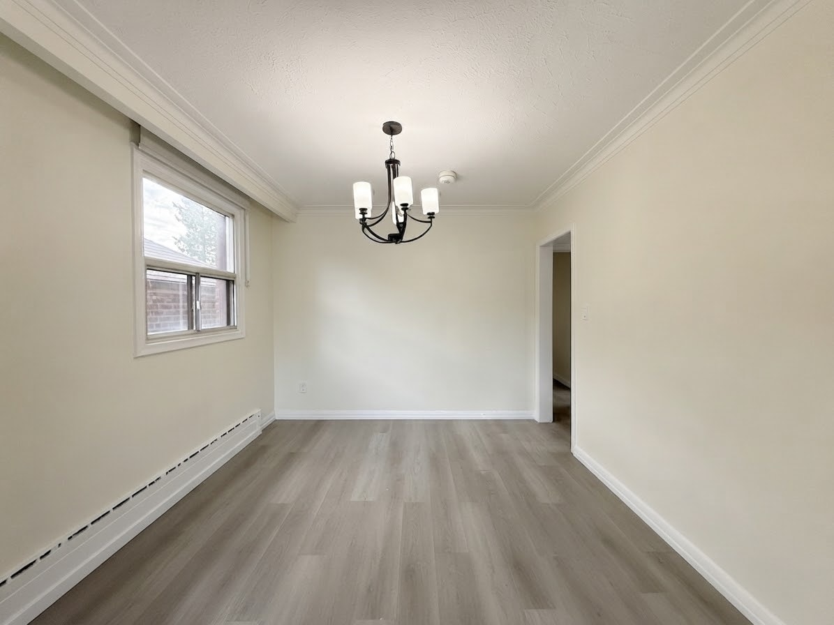 Main-46 Montcalm Avenue, Toronto, ON, M6E 4N7 - 9
