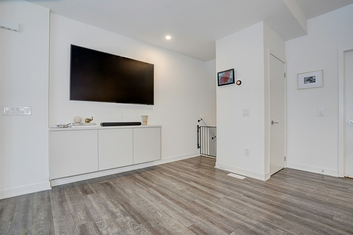 13-30 Ed Clark Gardens, Toronto, ON, M6N 0B5 - 4