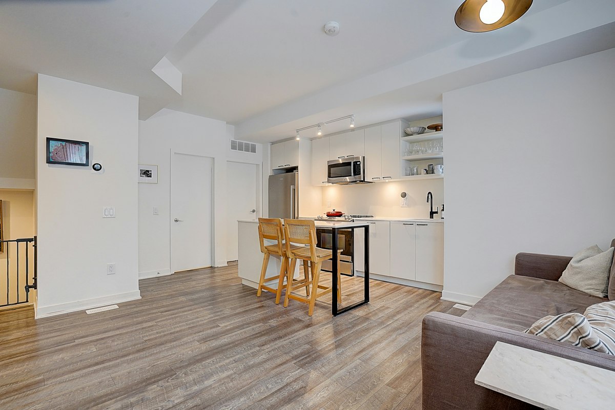 13-30 Ed Clark Gardens, Toronto, ON, M6N 0B5 - 2