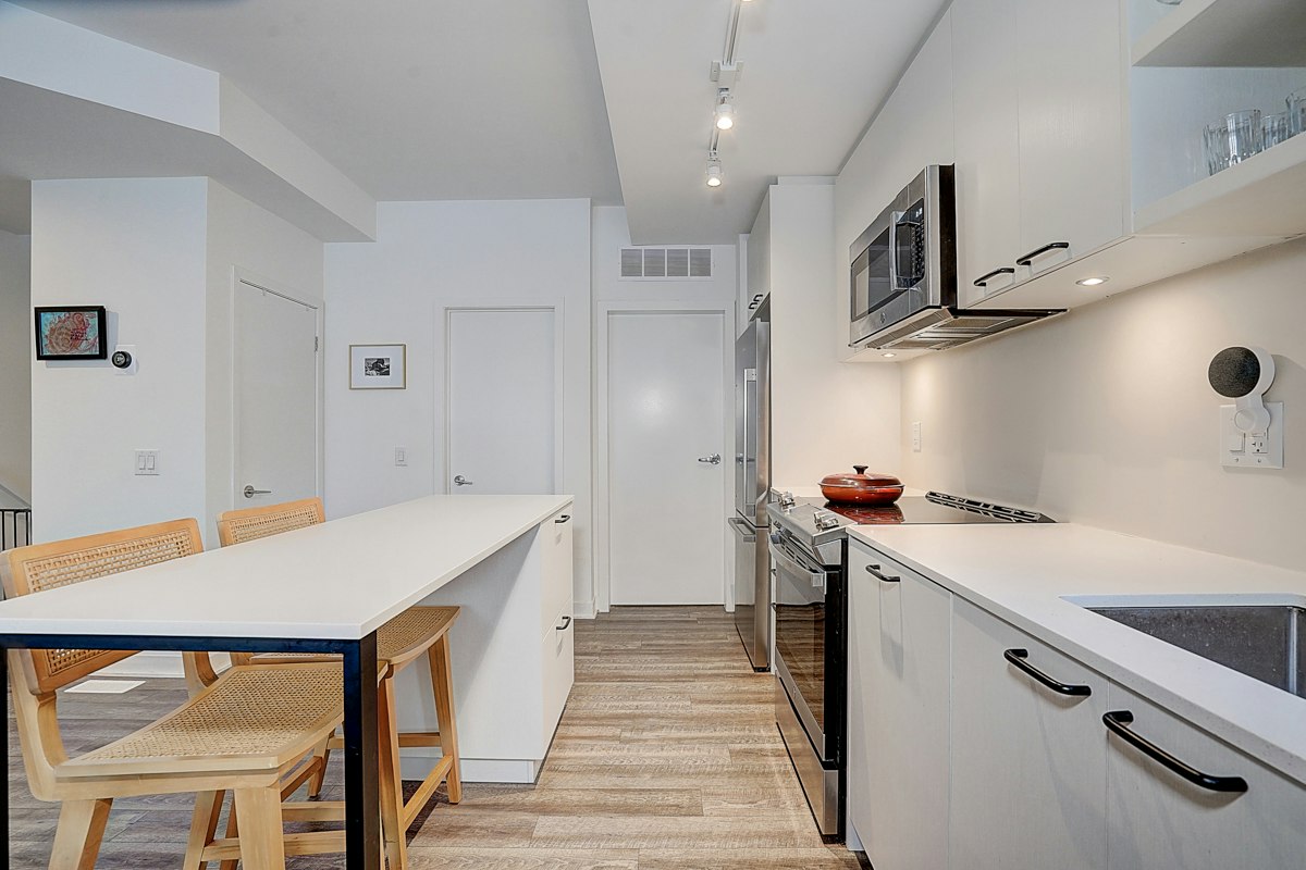 13-30 Ed Clark Gardens, Toronto, ON, M6N 0B5 - 15