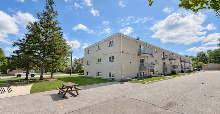 3-1100 Wellington Street, Sarnia, ON, N7S 1E6 - 3
