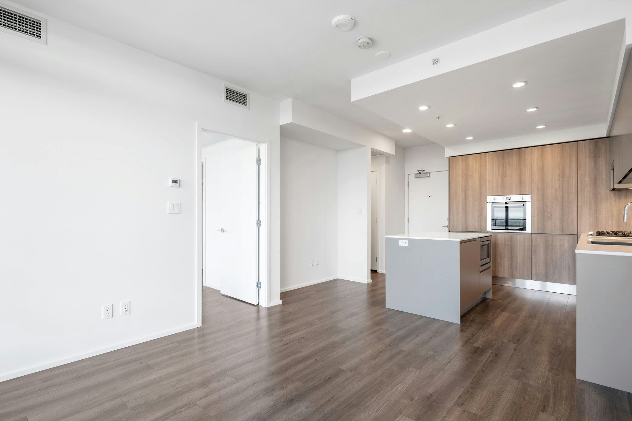 2109-3809 Evergreen Place, Burnaby, BC, V3J 0M1 - 4