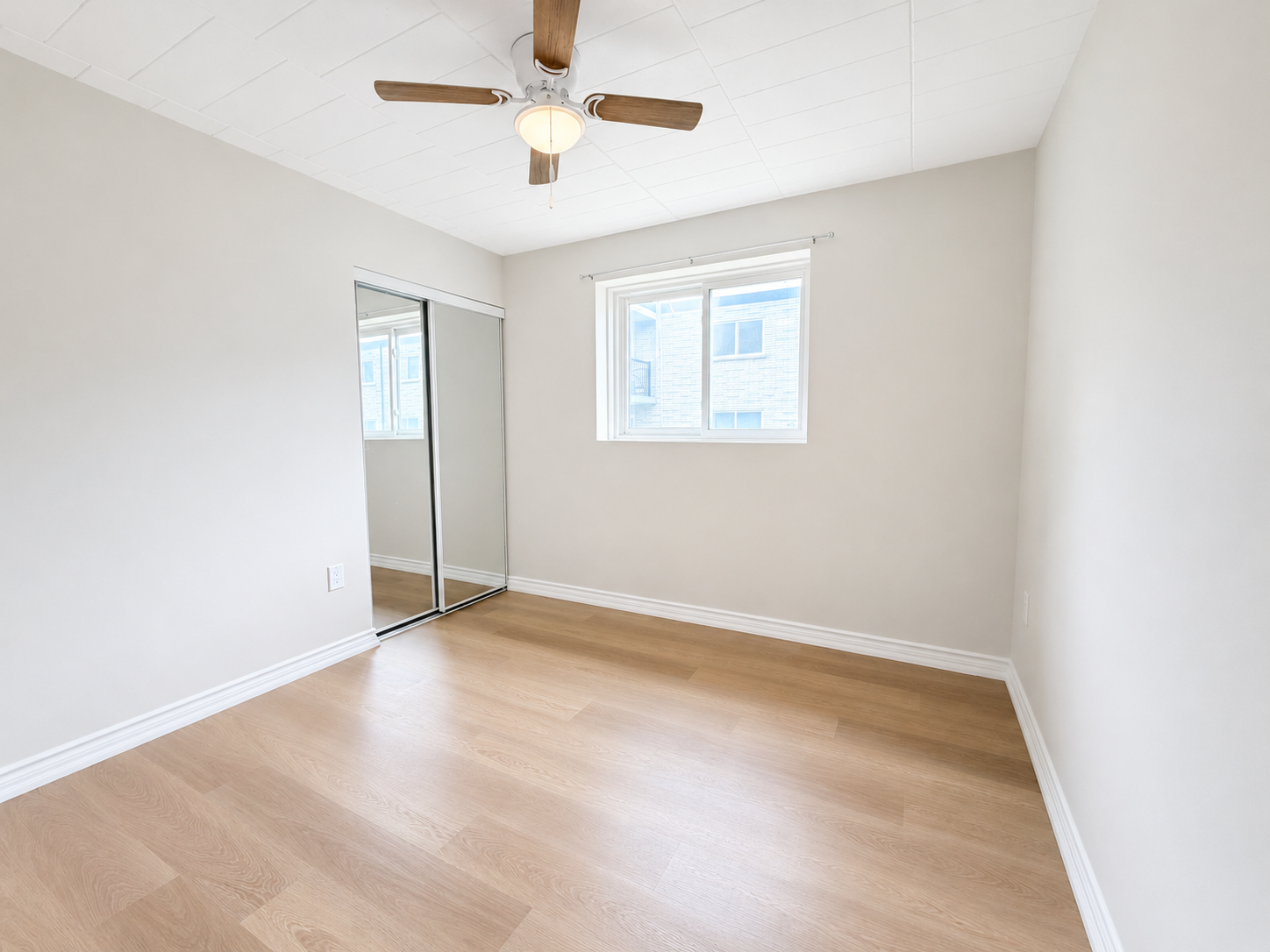 Unit 8-19 Empire Street, Welland, ON, L3B 2L3 - 16