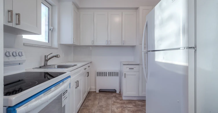 403-36 Wood Glen Road, Toronto, ON, M1N 2V9 - 3