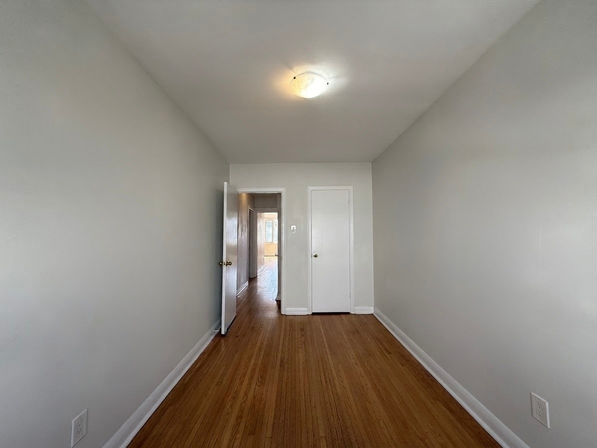 82 Lanark Avenue, Toronto, ON, M6E 2G4 - 23