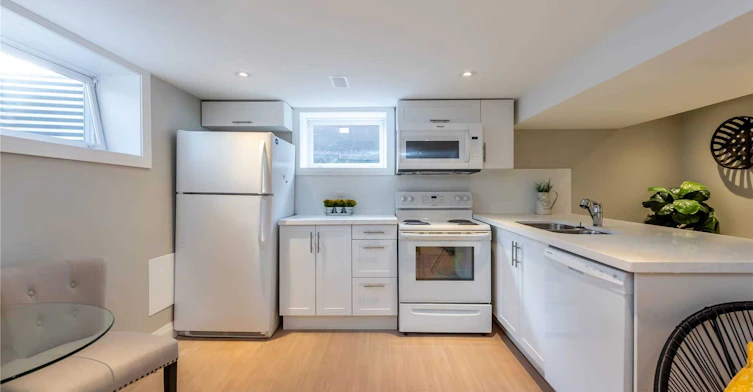 Basement-605 Mohawk Road E, Hamilton, ON, L8V 2J8 - 4