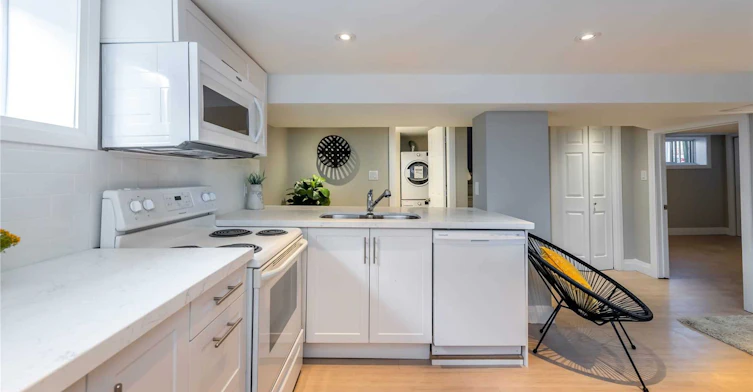 Basement-605 Mohawk Road E, Hamilton, ON, L8V 2J8 - 5