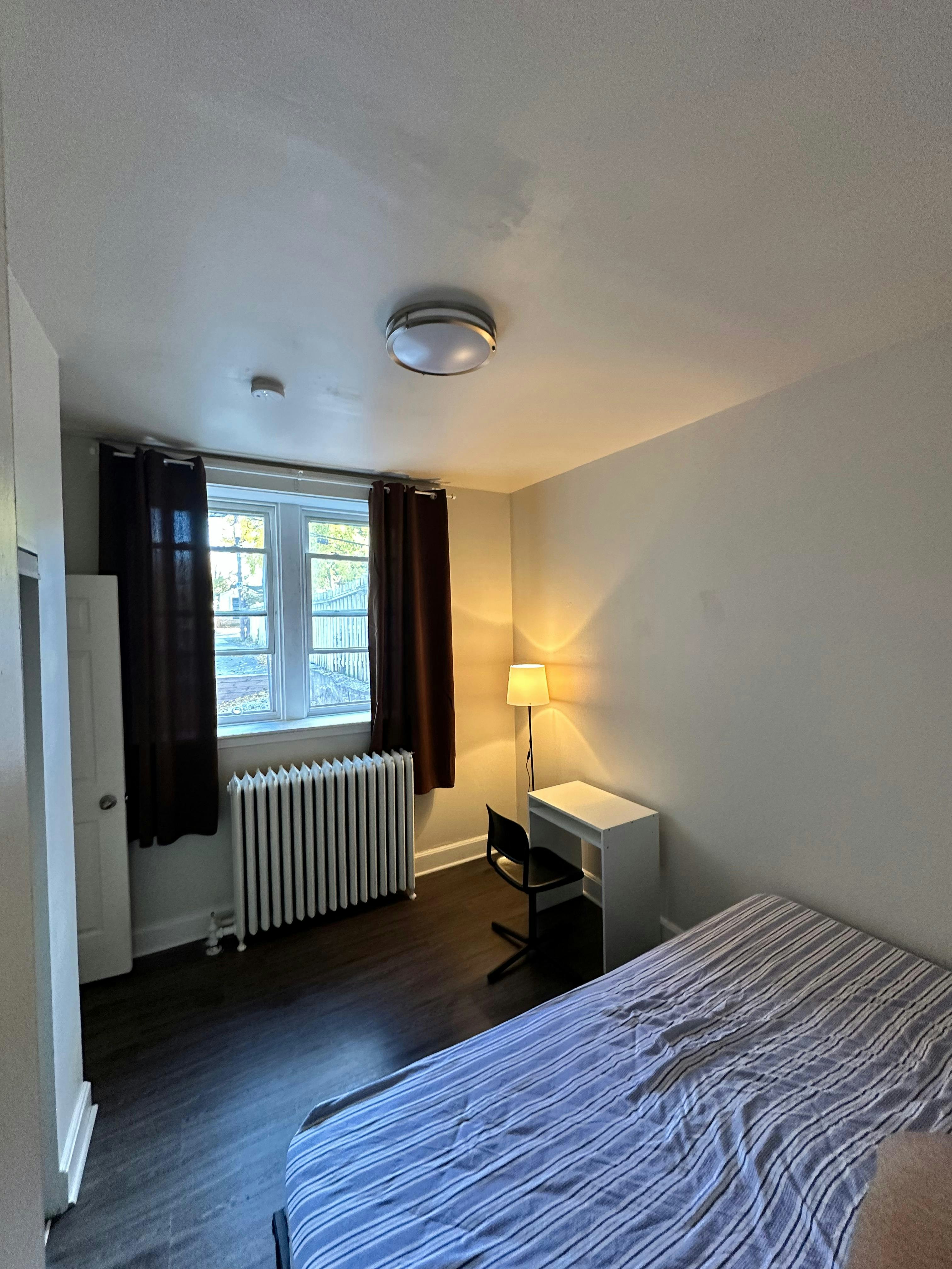 241 Queen Street S, Hamilton, ON, L8P 3T1 - 5
