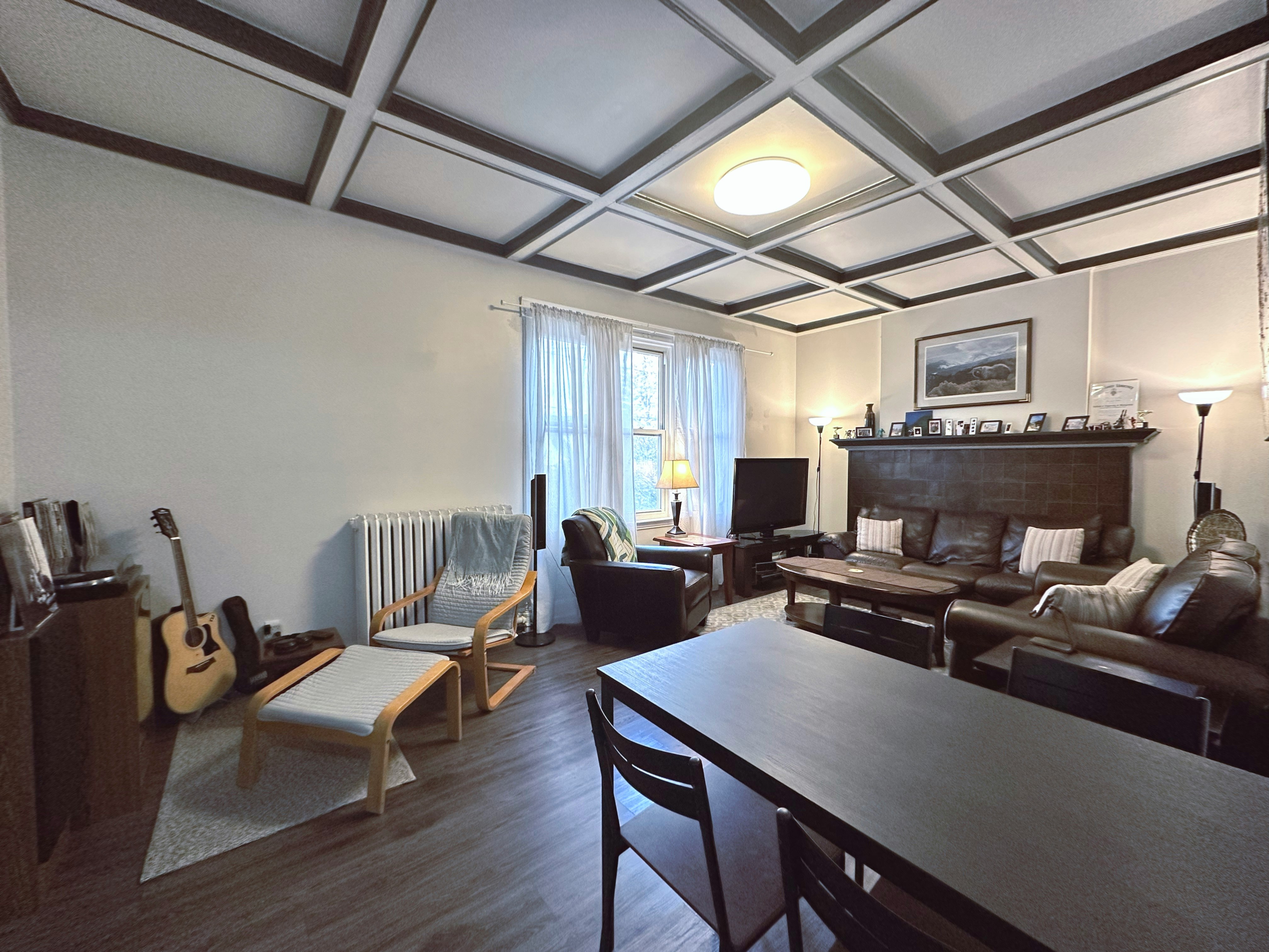 241 Queen Street S, Hamilton, ON, L8P 3T1 - 3