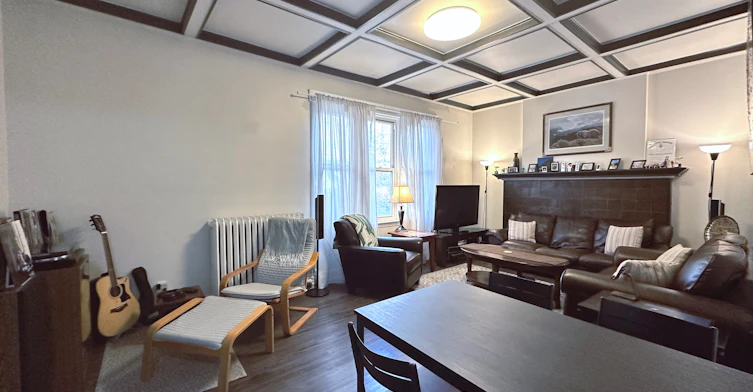 241 Queen Street S, Hamilton, ON, L8P 3T1 - 3