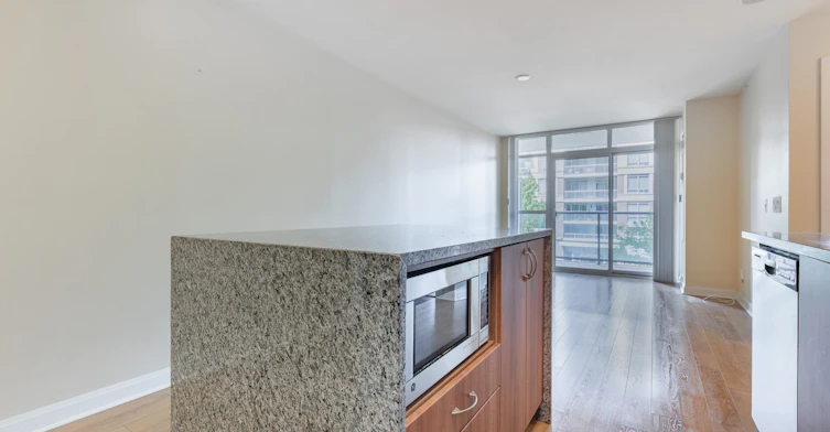 318-1 Michael Power Place, Toronto, ON, M9A 0A1 - 5