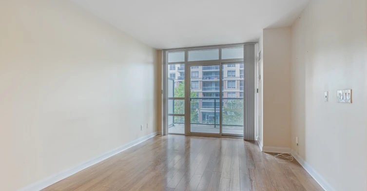 318-1 Michael Power Place, Toronto, ON, M9A 0A1 - 8