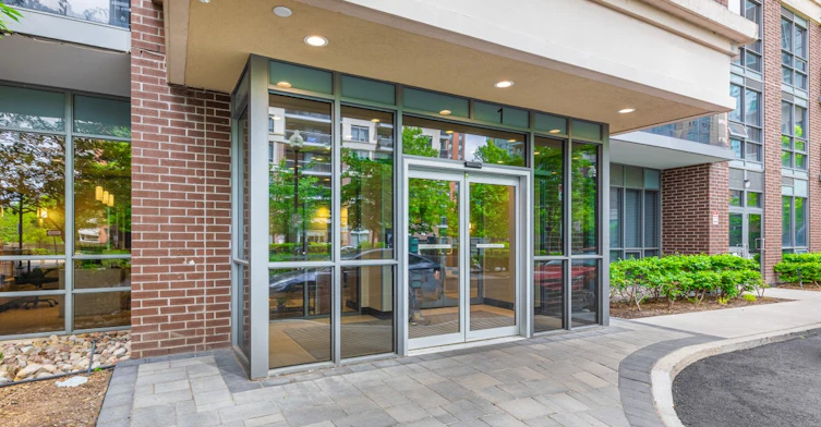 318-1 Michael Power Place, Toronto, ON, M9A 0A1 - 21