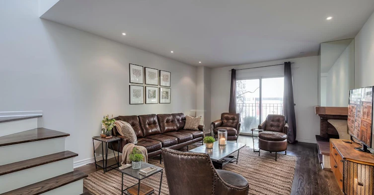 113 Earl Place, Toronto, ON, M4Y 1M4 - 6