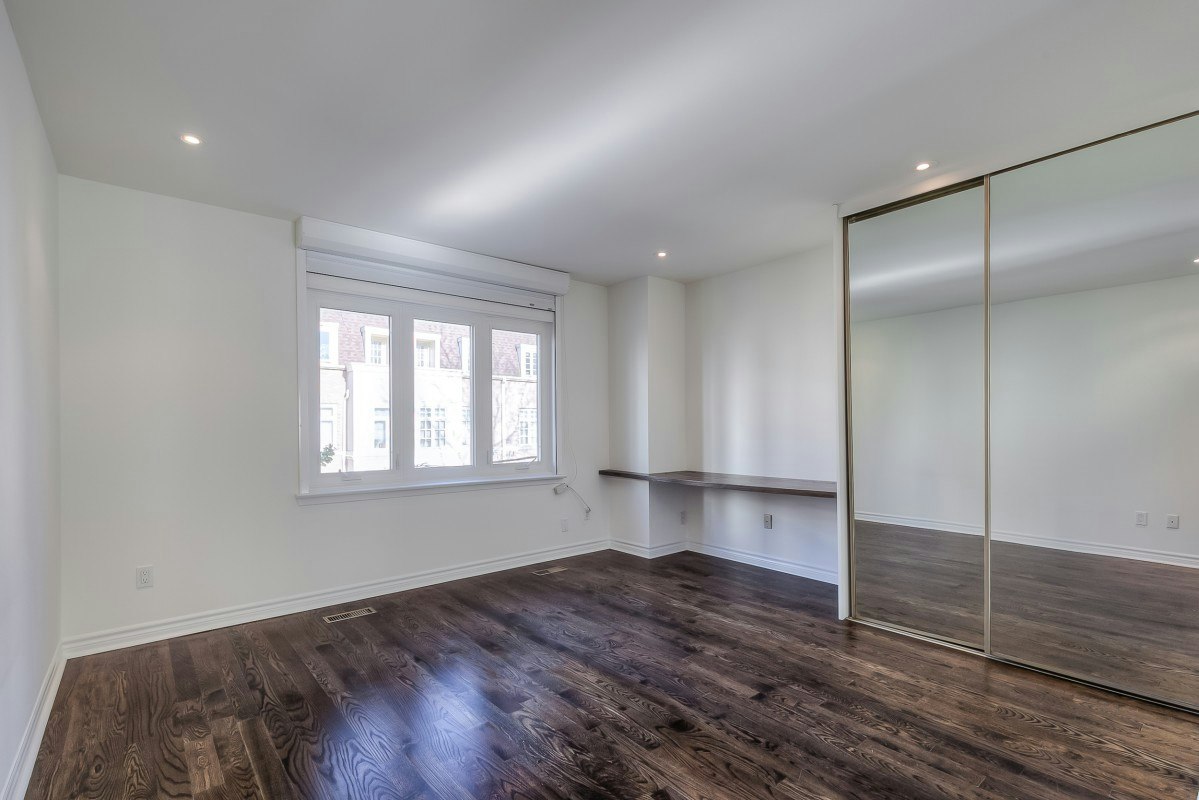 113 Earl Place, Toronto, ON, M4Y 1M4 - 25