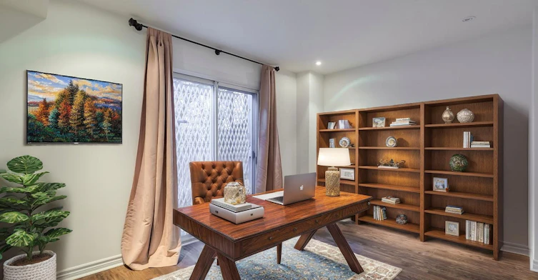 113 Earl Place, Toronto, ON, M4Y 1M4 - 14