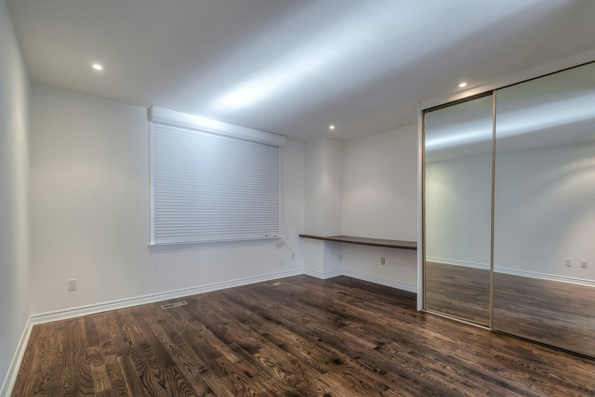 113 Earl Place, Toronto, ON, M4Y 1M4 - 26