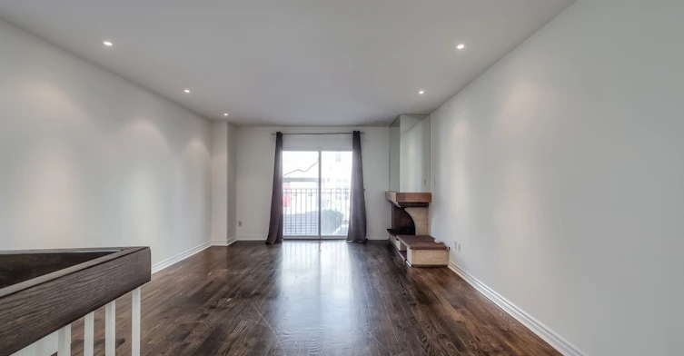 113 Earl Place, Toronto, ON, M4Y 1M4 - 5