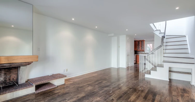 113 Earl Place, Toronto, ON, M4Y 1M4 - 11