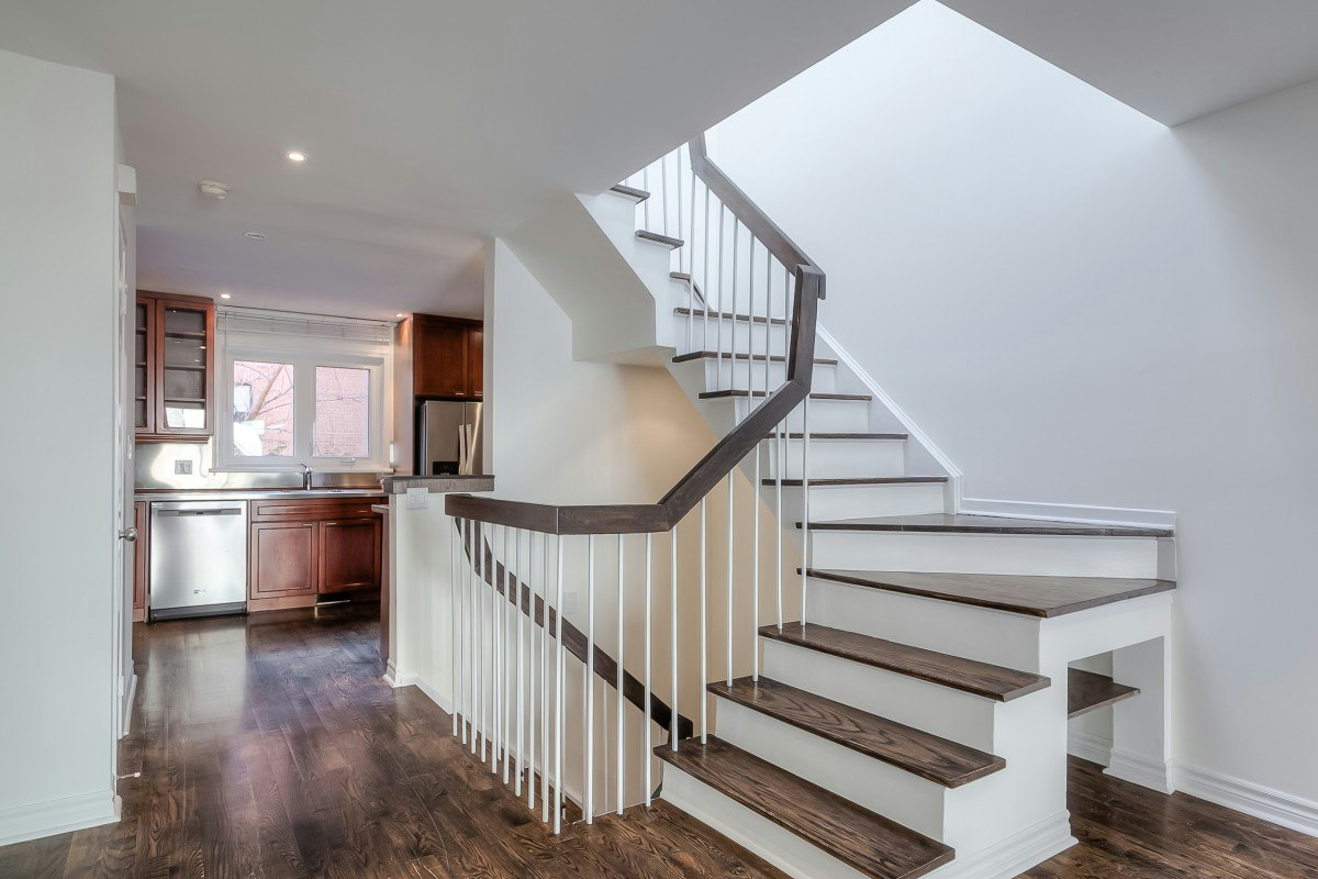 113 Earl Place, Toronto, ON, M4Y 1M4 - 17