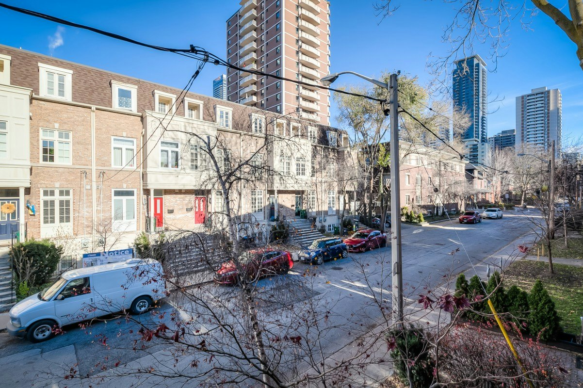 113 Earl Place, Toronto, ON, M4Y 1M4 - 10