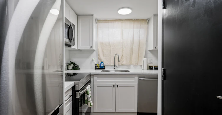 Unit 14-610 King Street E, Hamilton, ON, L8N 1E2 - 2