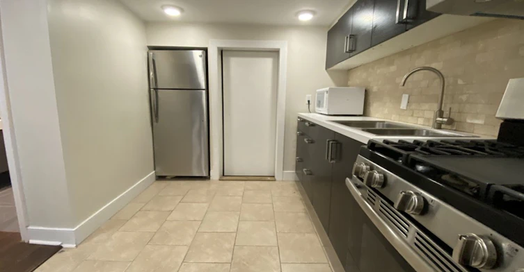 BSMT-14 Claremont Street, Toronto, ON, M6J 2M2 - 11