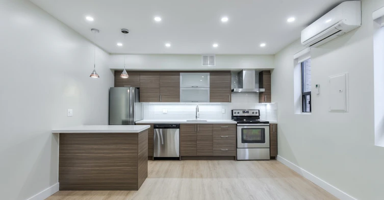 U205-240 Durie Street, Toronto, ON, M6S 3G1 - 2