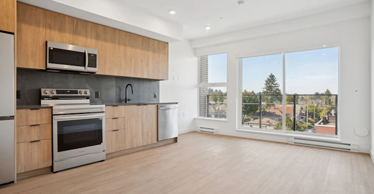 219 East 24th Avenue, Vancouver, BC, V5V 0K2 - 5