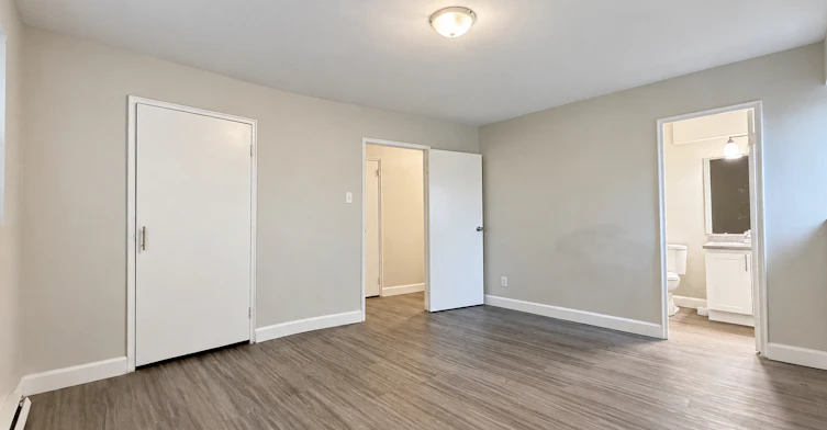 301-880 Colborne Road, Sarnia, ON, N7V 3K3 - 8