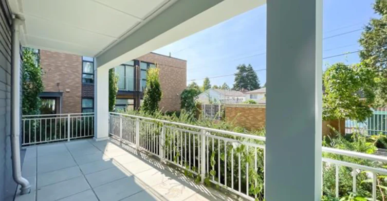 6933 Cambie Street, Vancouver, BC, V6P 3H4 - 3