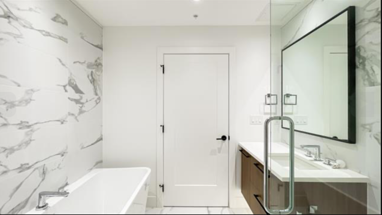 6933 Cambie Street, Vancouver, BC, V6P 3H4 - 6