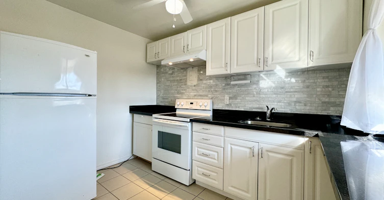 11-2696 Lake Shore Boulevard W, Toronto, ON, M8V 1G8
